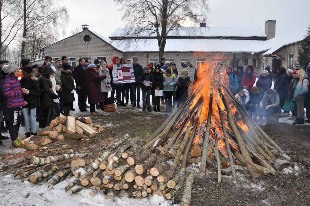 Vecumnieku novadā atblāzmosies 1991. gada janvāra barikāžu ugunis