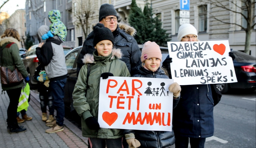 Par dabisku ģimeni!