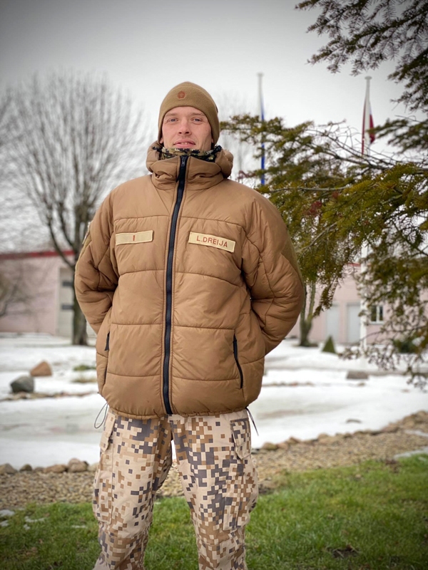 Pa militārās karjeras kāpnēm