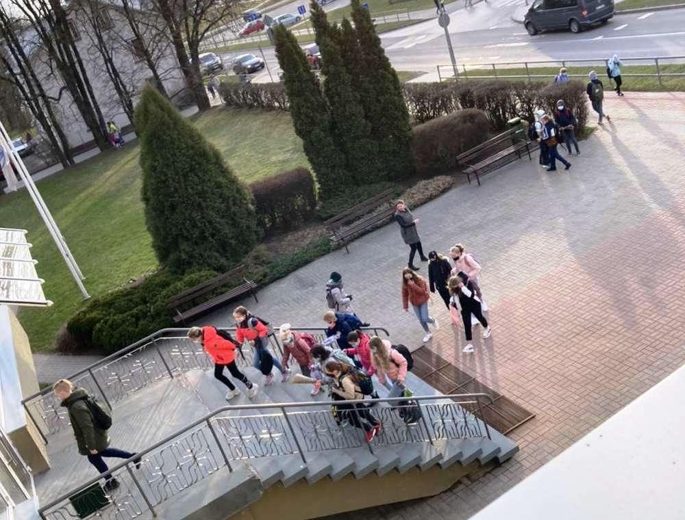Pēc ilga laika arī Bauskas novada skolas ver durvis audzēkņiem