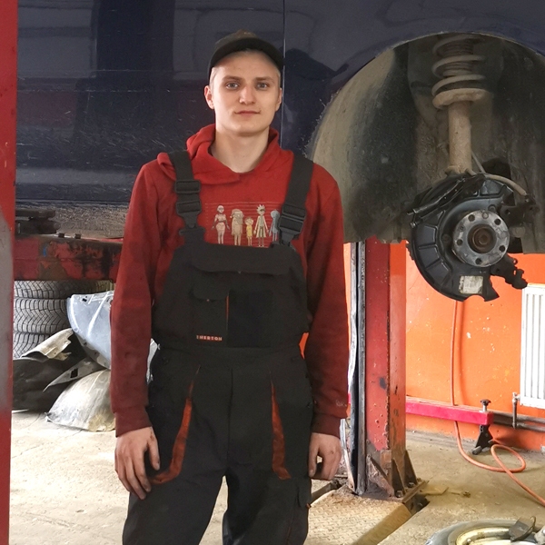 Praksē autoservisa uzņēmumā