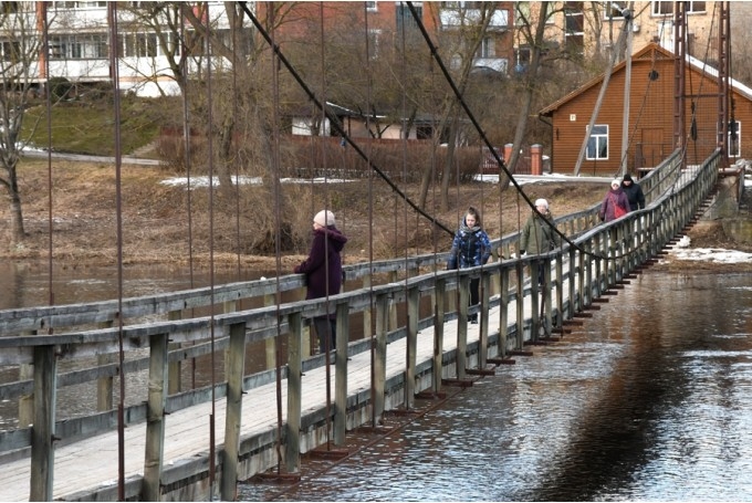 Atkārtoti izsludināts iepirkums par Mēmeles gājēju tiltiņa pārbūvi