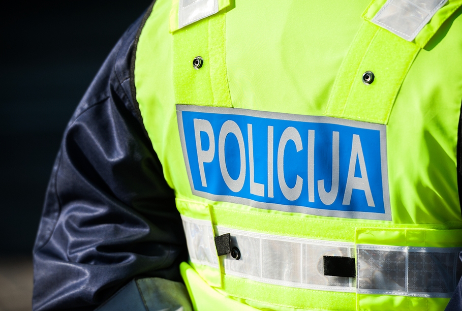 Vecumniekos par paziņu piekaušanu un zādzību aiztur četrus jauniešus
