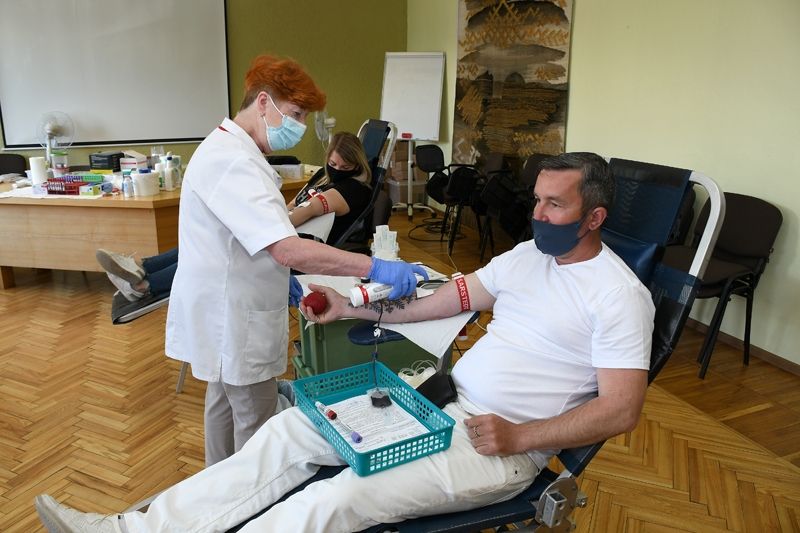 Bauskā aktīvi ziedo asinis