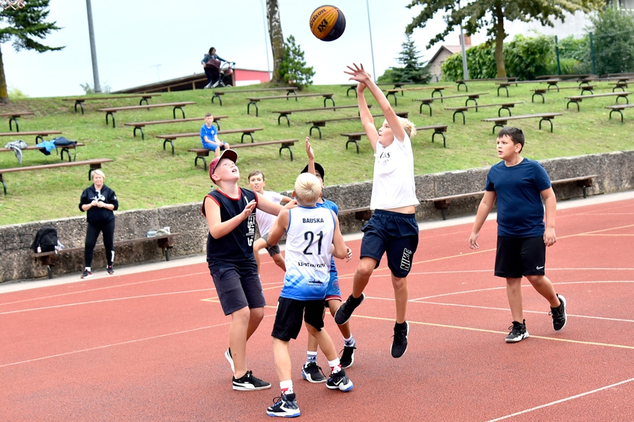 Basketbolā savi čempioni