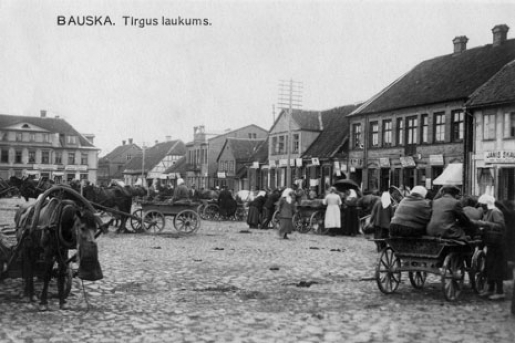 Bauskas autoostā atklās izstādi «Bauska toreiz un tagad»