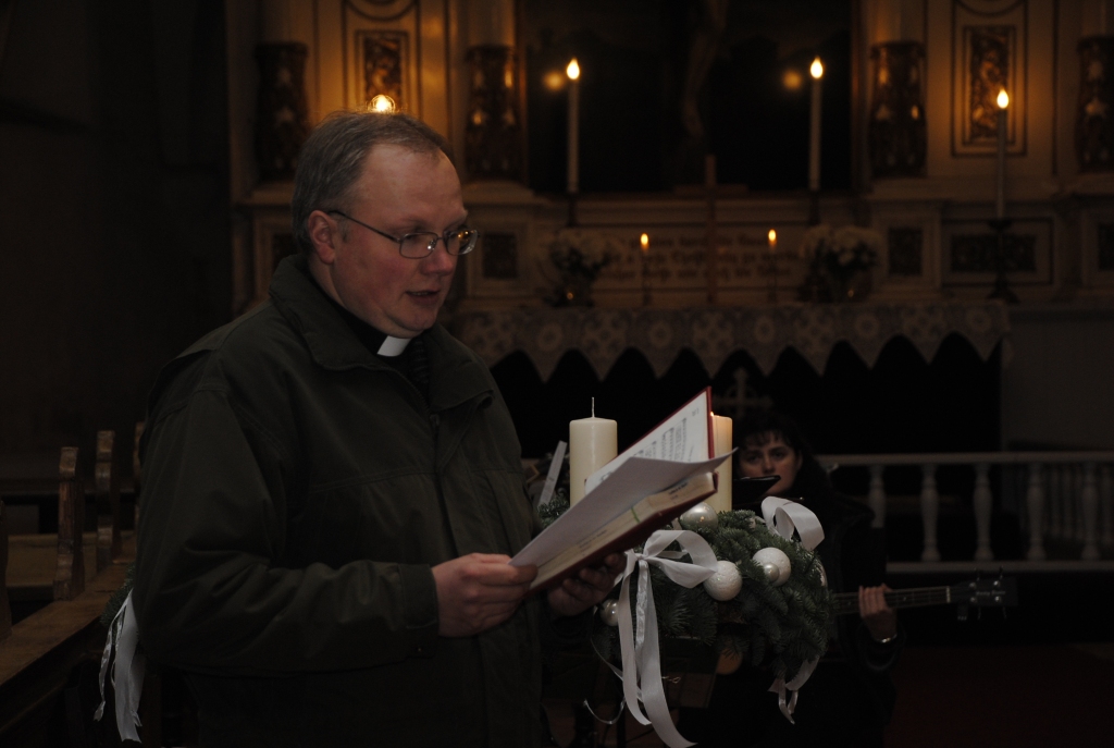 Bauskas draudze Adventi sāk ar kopdziedāšanu