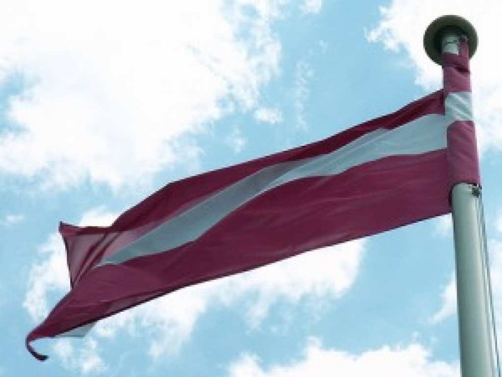 Politiski represētos aicina saņemt dāvanas