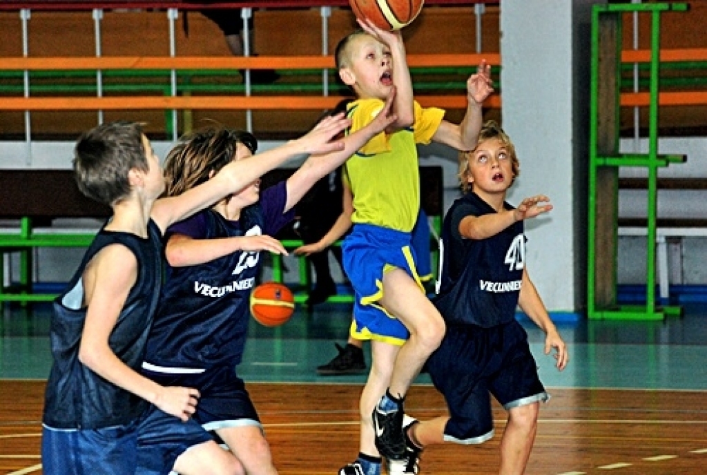 Notikušas skaļākās sacīkstes basketbolā