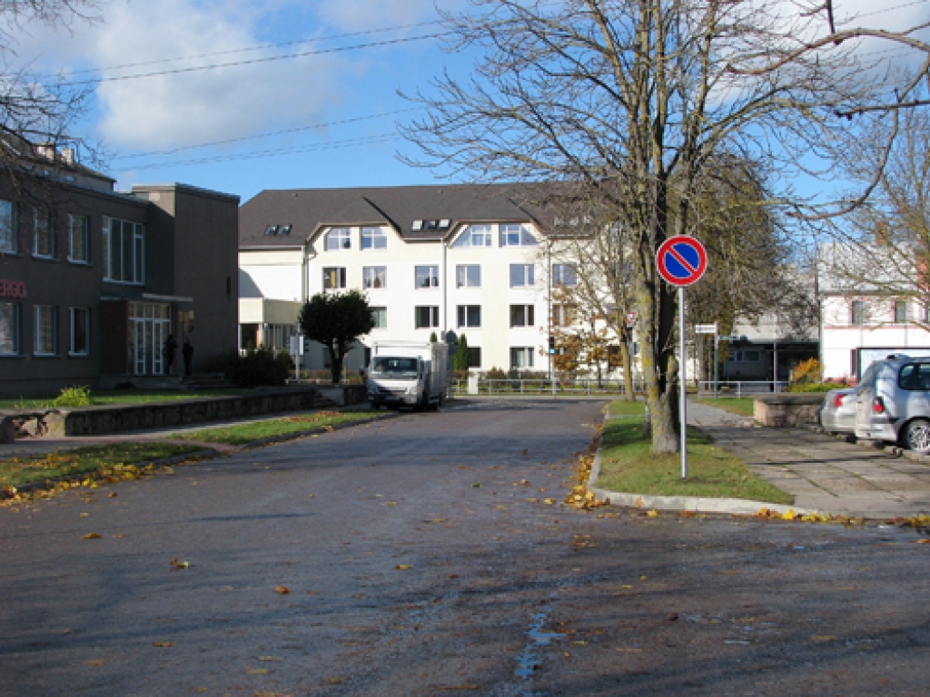 Apstāties drīkstēs tikai uz brīdi