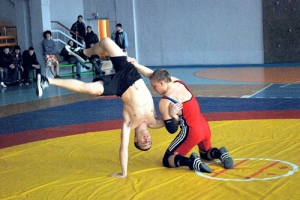 Aizvadīts Latvijas Čempionāts brīvajā cīņā