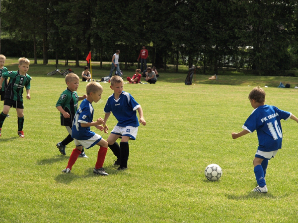 Futbola turnīrā Iecavā uzvar lietuvieši