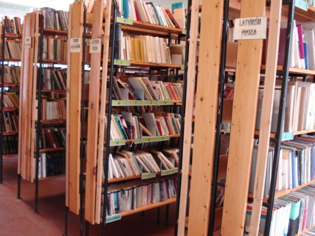 Vecrundāles bibliotēka atvērta arī darbdienās