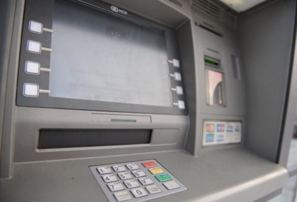 Iecavā var izmantot «Swedbank» iemaksas bankomātu
