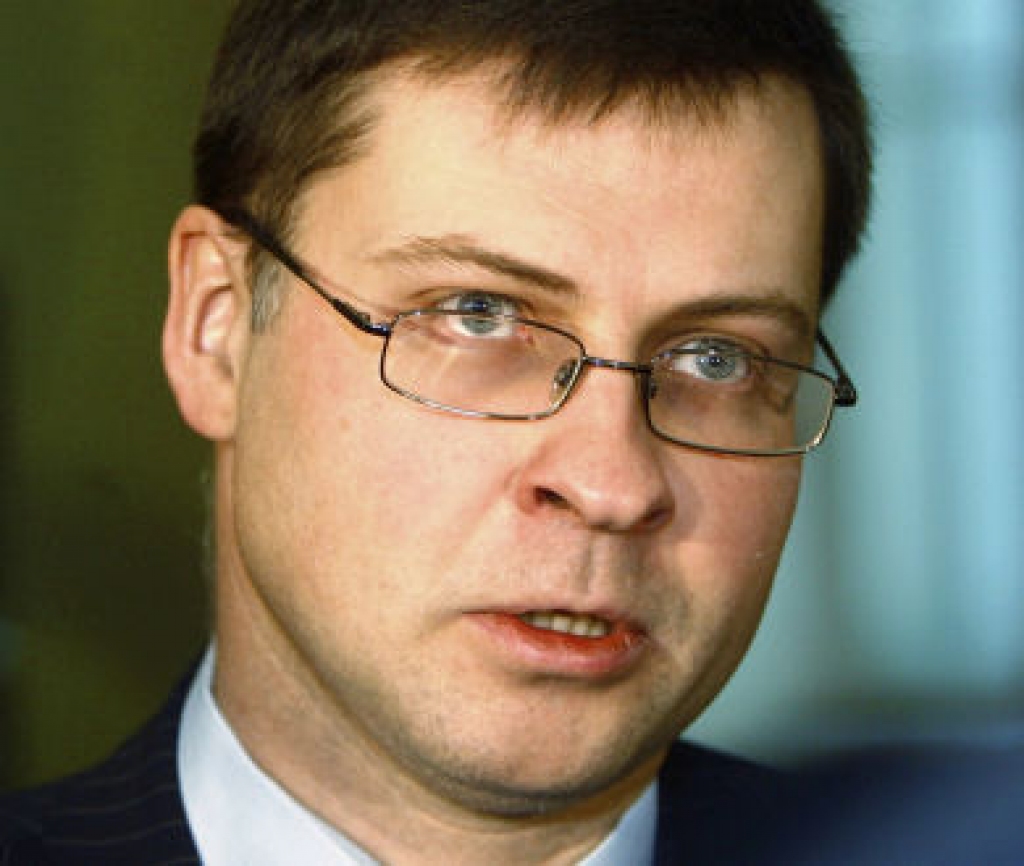 V. Dombrovskis: Aicinu uz dialogu un sapratni