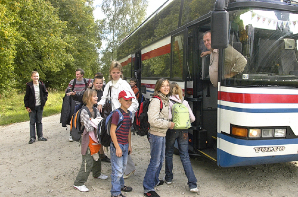 Par skolēnu vešanu kompensēs 90% izdevumu