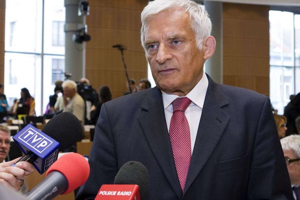 Latvijā ieradies Eiropas Parlamenta priekšsēdētājs