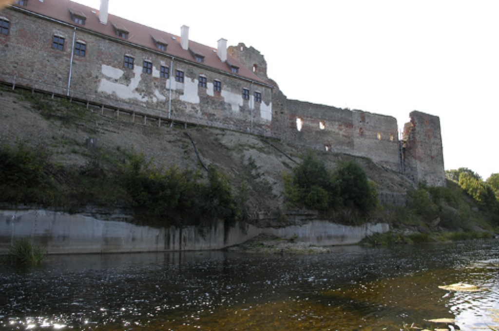 Mēmeles upes stāvkrasta nostiprināšanai plāno piešķirt 15 868 latus