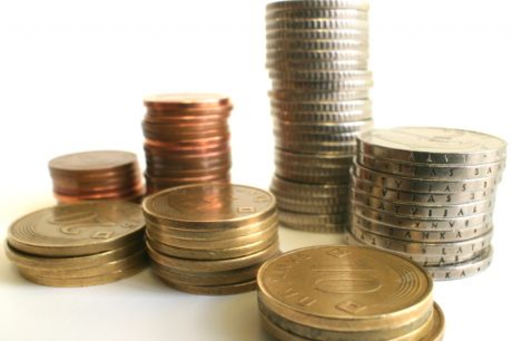 Budžeta deficīts sešos mēnešos - Ls 425,15 miljoni