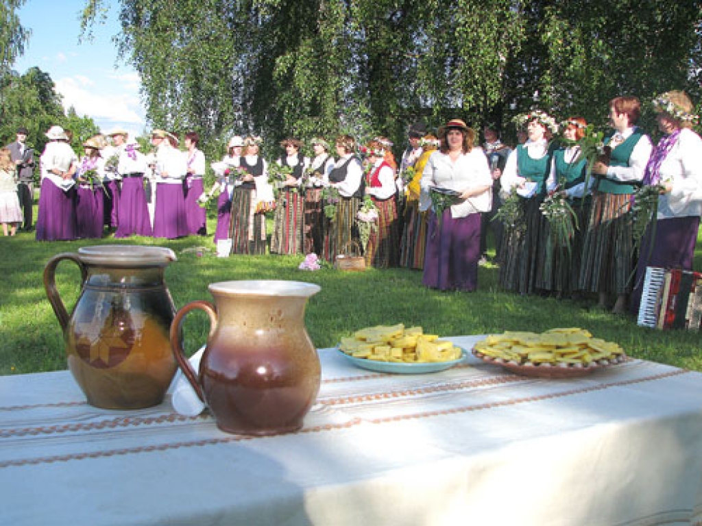 Būs i izklaide, i cienasti