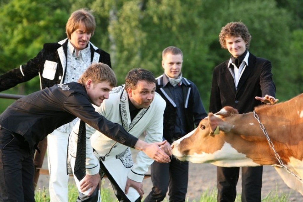 «Baltie lāči» Līgo nakts ballē pilskalnā nespēlēs