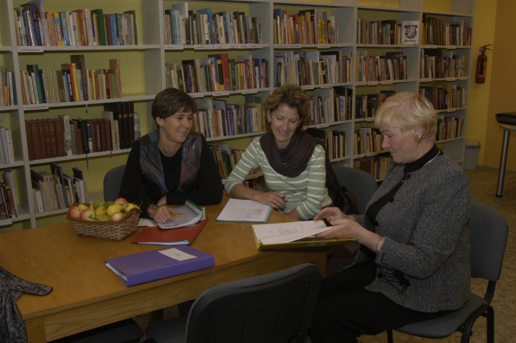 Kultūras ministrija piešķīrusi Gada balvas bibliotēku, muzeju un amatiermākslas nozarēs