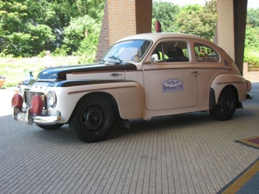 Vairāk kā 30 retro auto sacentīsies Mūsas trasē