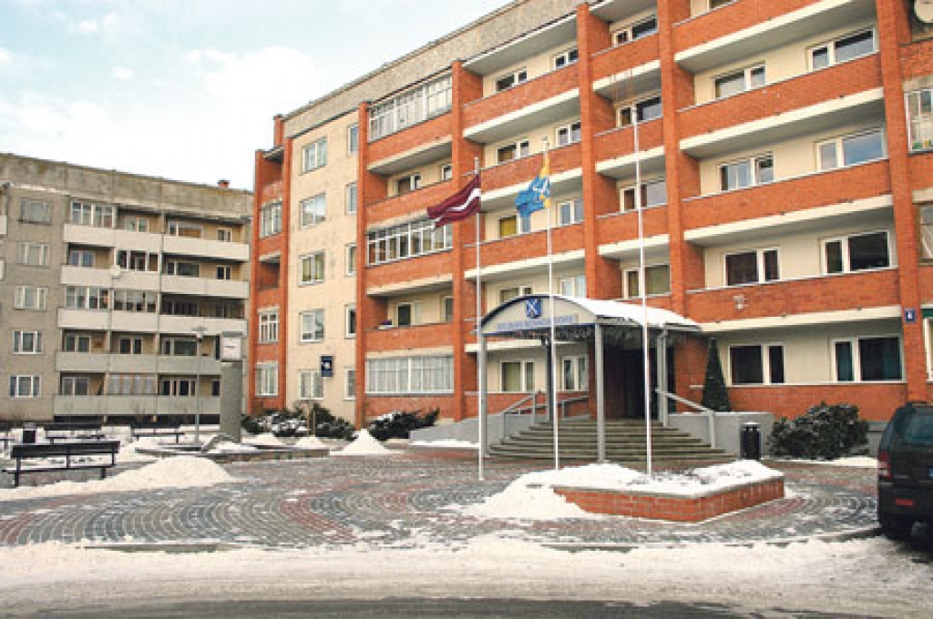 Iespējams, atteiks kredītu baseinam