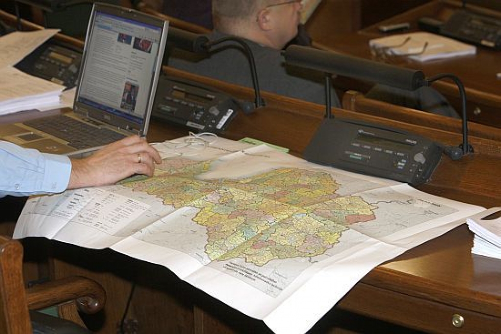Rajonu pašvaldību vadītājus informēs par jautājumiem novadu izveidē