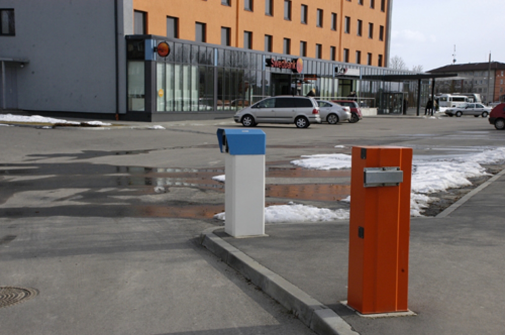 Viesnīcas laukums atvērts transportam