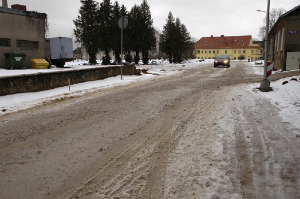  Salātu iela atvērta satiksmei