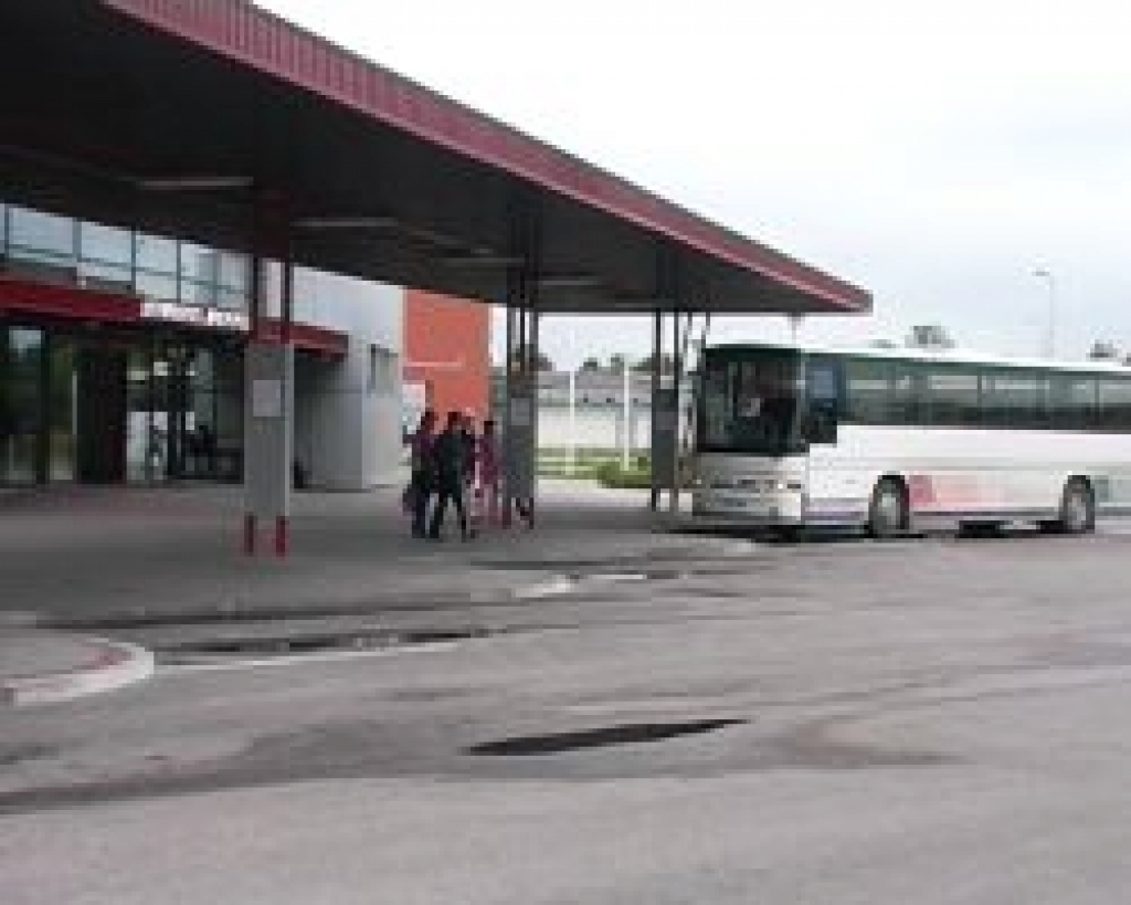 Latvijas pasažieru autopārvadātāju vidū sašķelšanās draudi
