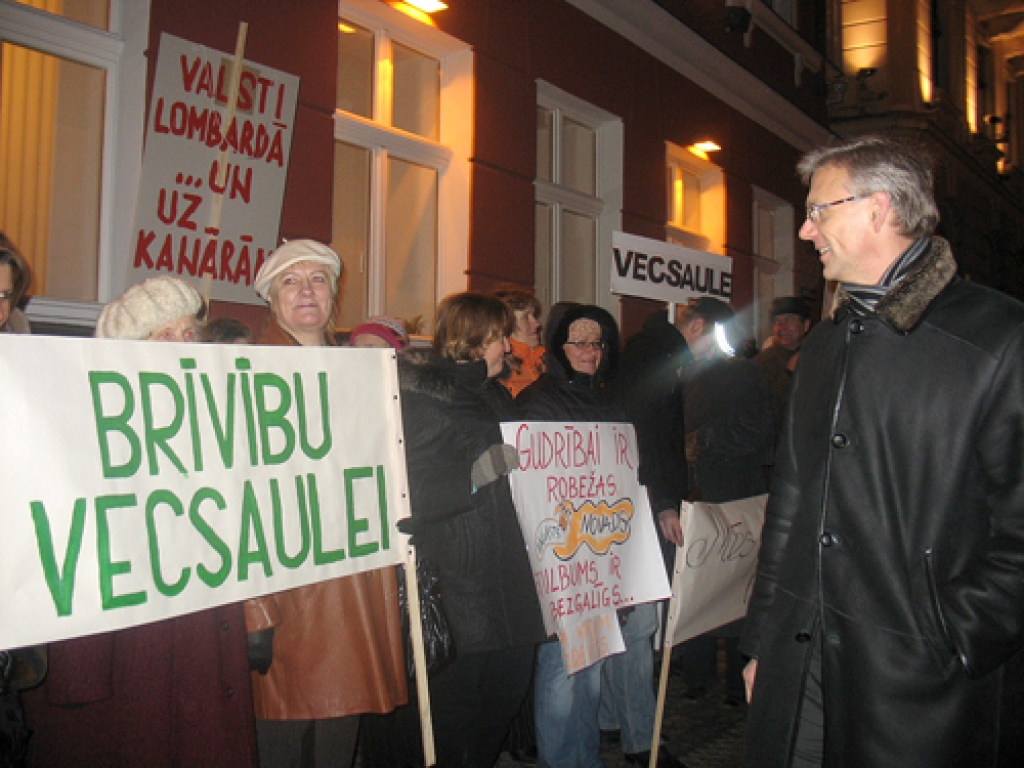 Piketē pret novadu reformu