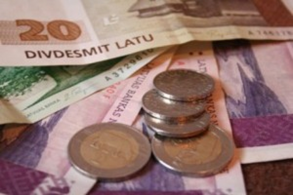 Neapliekamo minimumu palielinās līdz 100 latiem