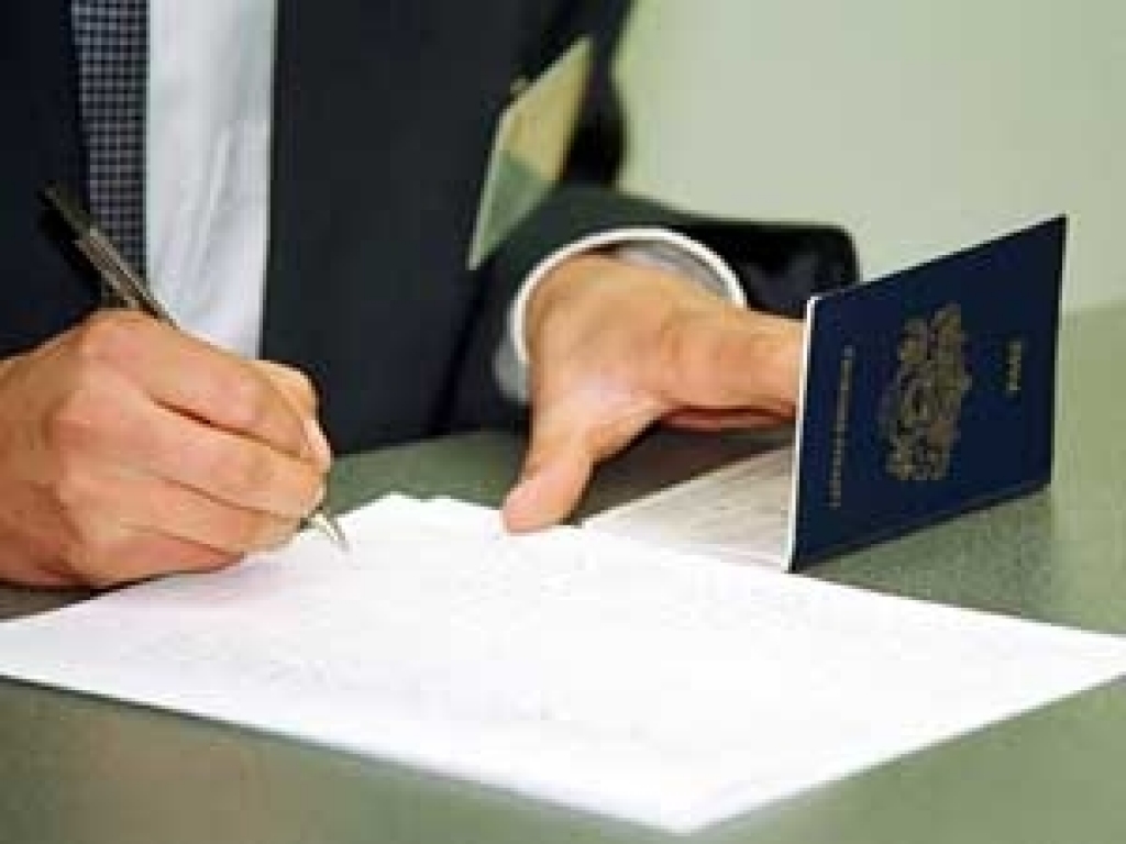 Līdz pusdienlaikam nobalsojuši 140 625 pilsoņi