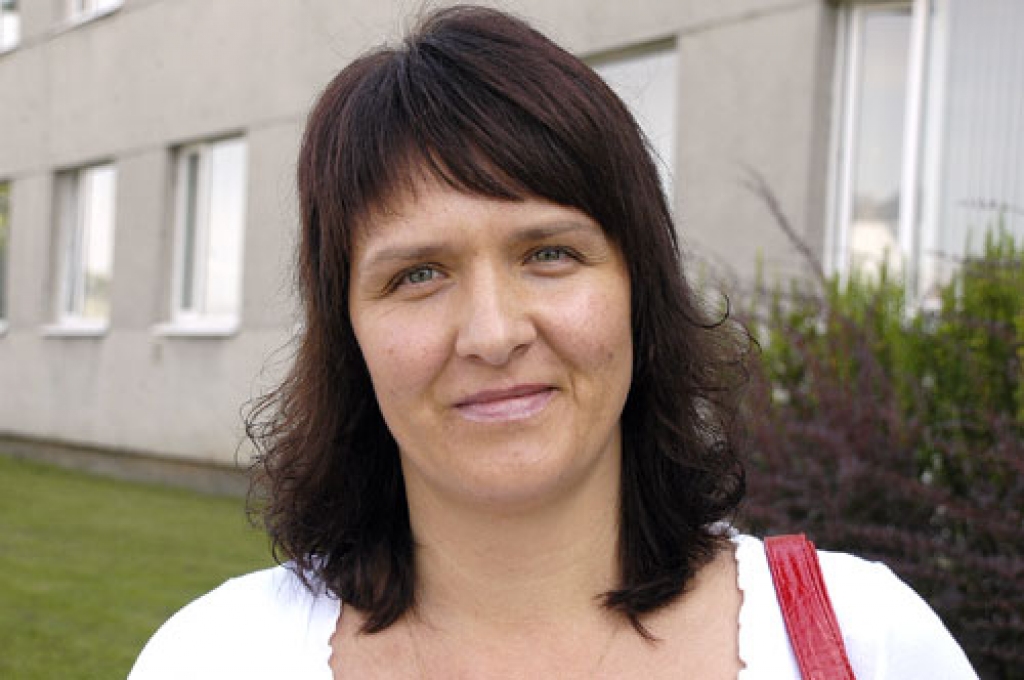 Pievēršas sociālajam darbam