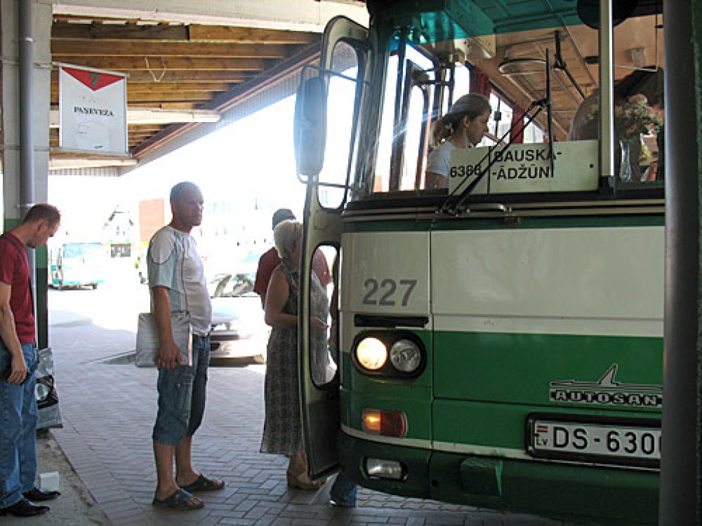 Dārgāka kļūst braukšana sabiedriskajā transportā