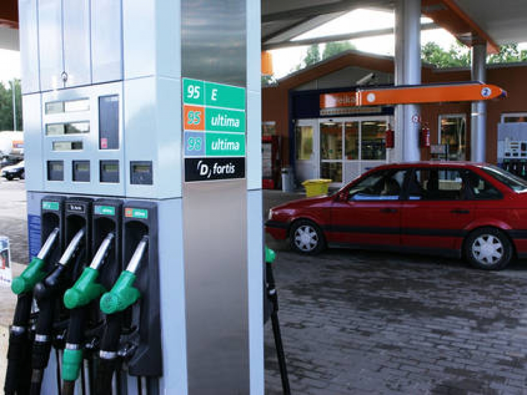 Valstij jāpalīdz degvielas tirgotājiem
