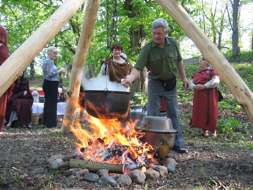 Mežotnes pilskalnā būs ugunsrituāls