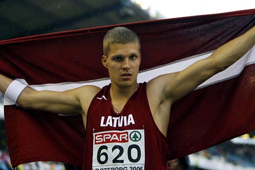Pasaules vieglatlētikas čempionātā telpās Olijars finālā izcīna dalītu trešo vietu