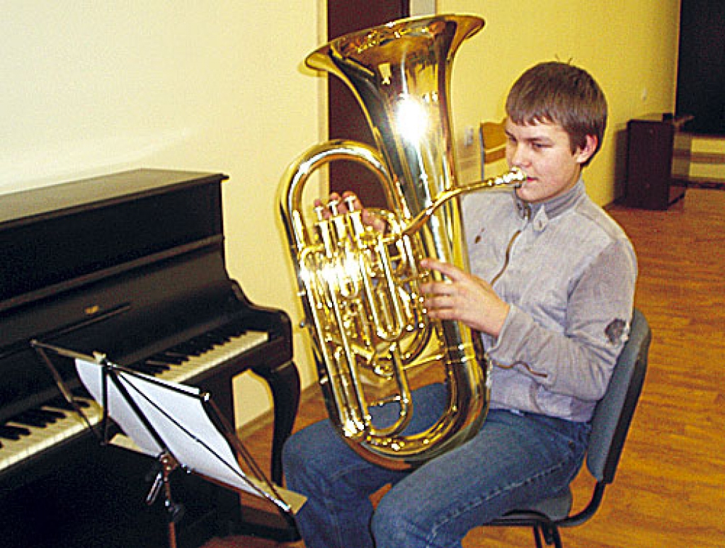 Mūzikas skola par Ls 2250 nopērk jaunu instrumentu