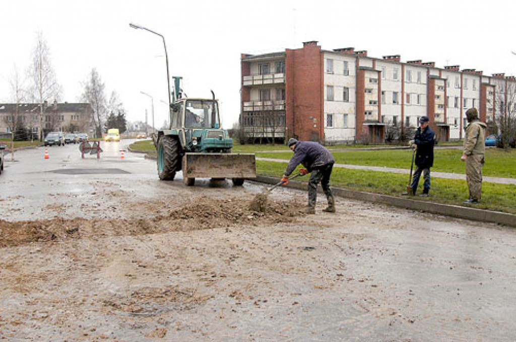 Ūdensvada remontu turpinās pēc svētkiem