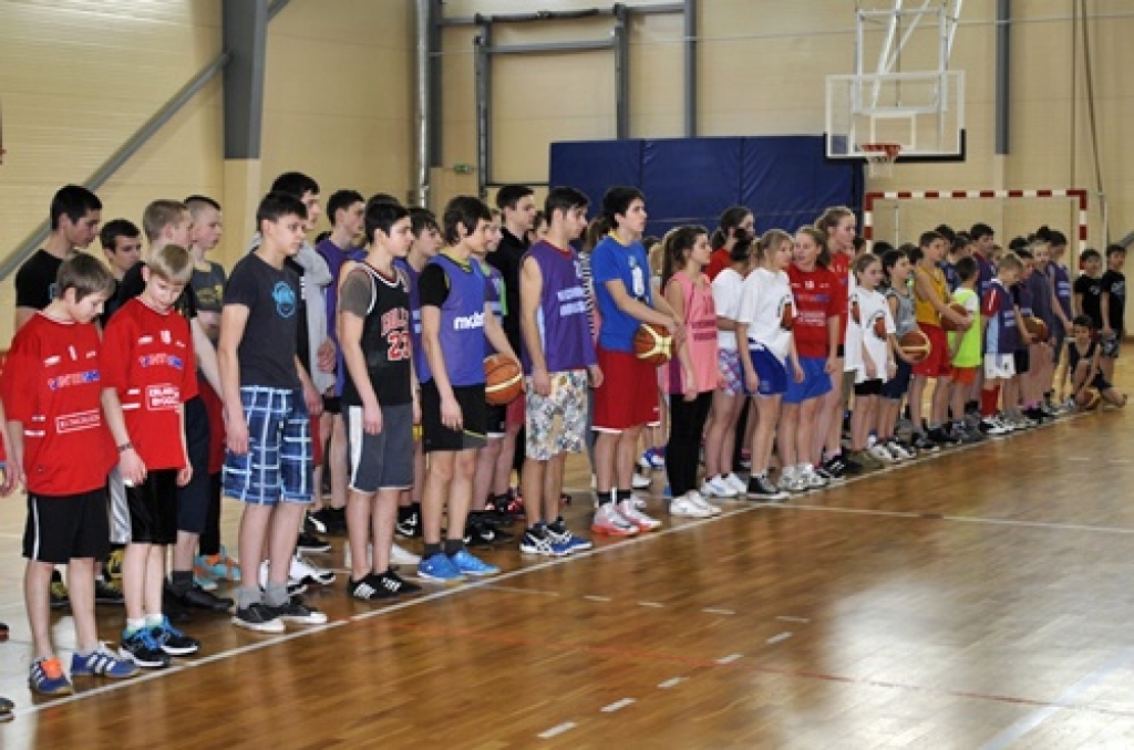 Vecumnieku novada skolēnu sacensības basketbolā 