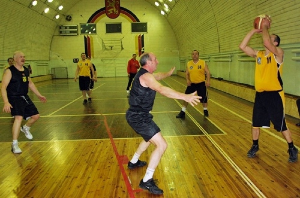 Noslēdzas Bauskas novada veterānu sacensības basketbolā