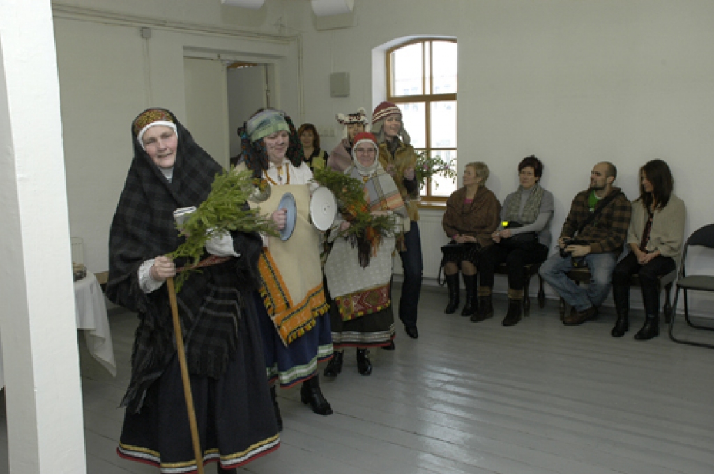 Muzejā ieskandina ziemas saulgriežus