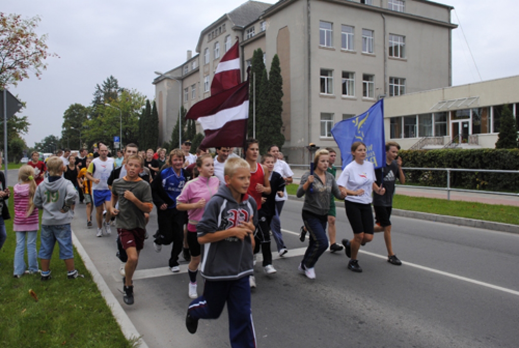 Sadraudzības skrējiens cauri Bauskai uz Lietuvu