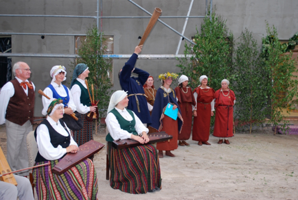 Latvijas un Lietuvas amatnieku festivālā