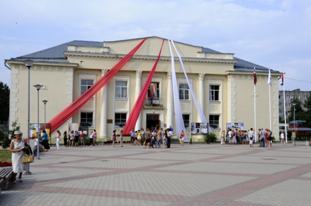 Amatierteātru festivāls Balvos