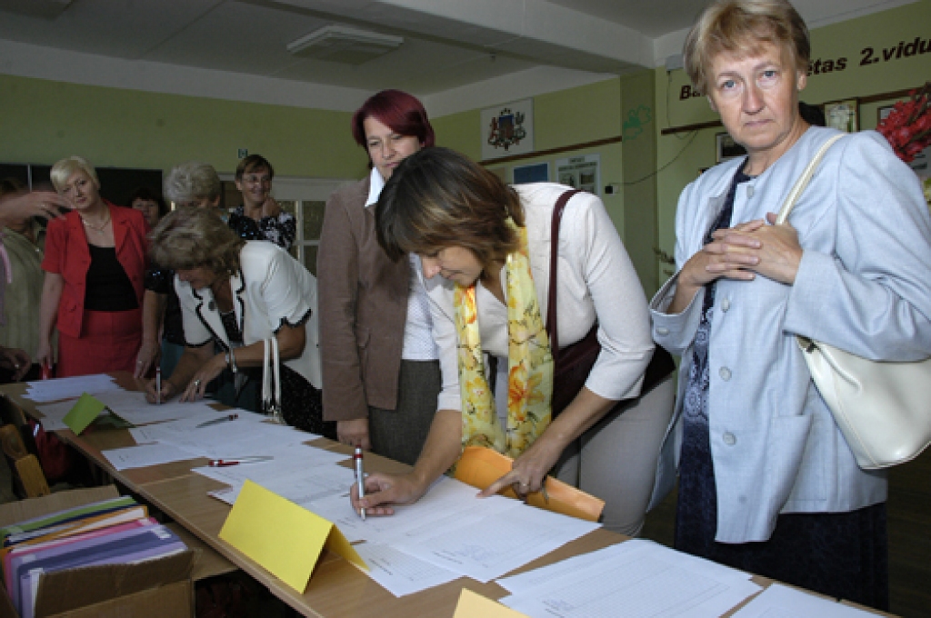 Izglītības darbinieku konferencē informē par jaunumiem