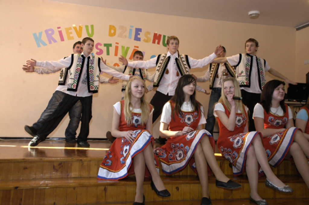 Krievu ritmi Īslīces vidusskolā
